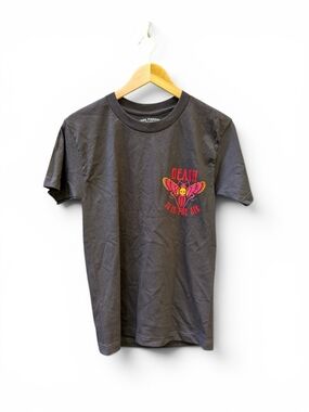 'Death Is In The Air' Graphic Tee - Unbranded